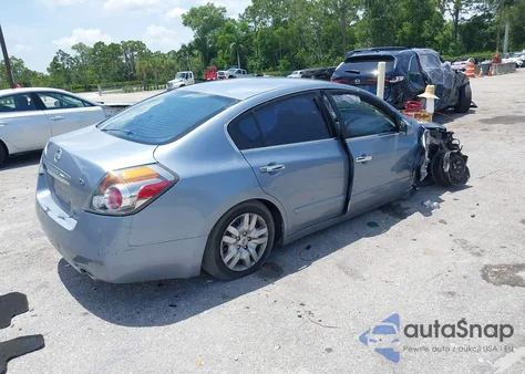 2010 Nissan Altima 2.5 S z USA, uszkodzony, nr VIN 1N4AL2AP3AN473033